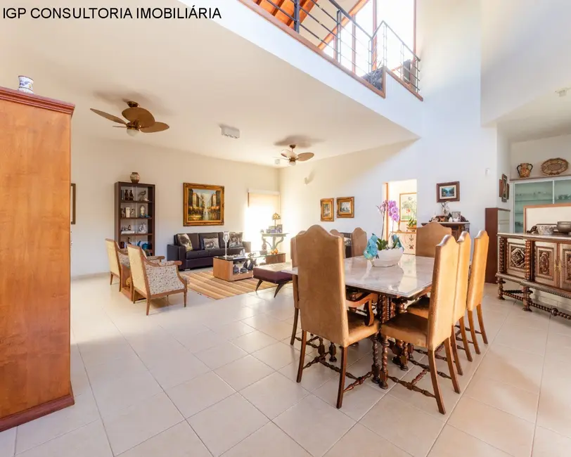 Chácara com 4 quartos à venda, 976m2 em Colinas do Mosteiro de Itaici, Indaiatuba - SP - imagem 3 Foto 3 de Chácara com 4 quartos à venda, 976m2 em Colinas do Mosteiro de Itaici, Indaiatuba - SP