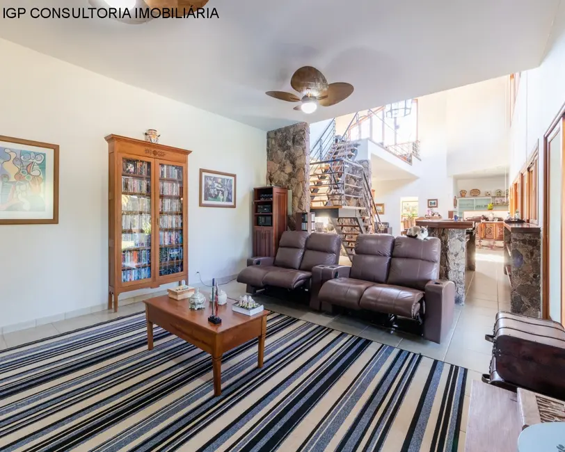 Chácara com 4 quartos à venda, 976m2 em Colinas do Mosteiro de Itaici, Indaiatuba - SP - imagem 6 Foto 6 de Chácara com 4 quartos à venda, 976m2 em Colinas do Mosteiro de Itaici, Indaiatuba - SP