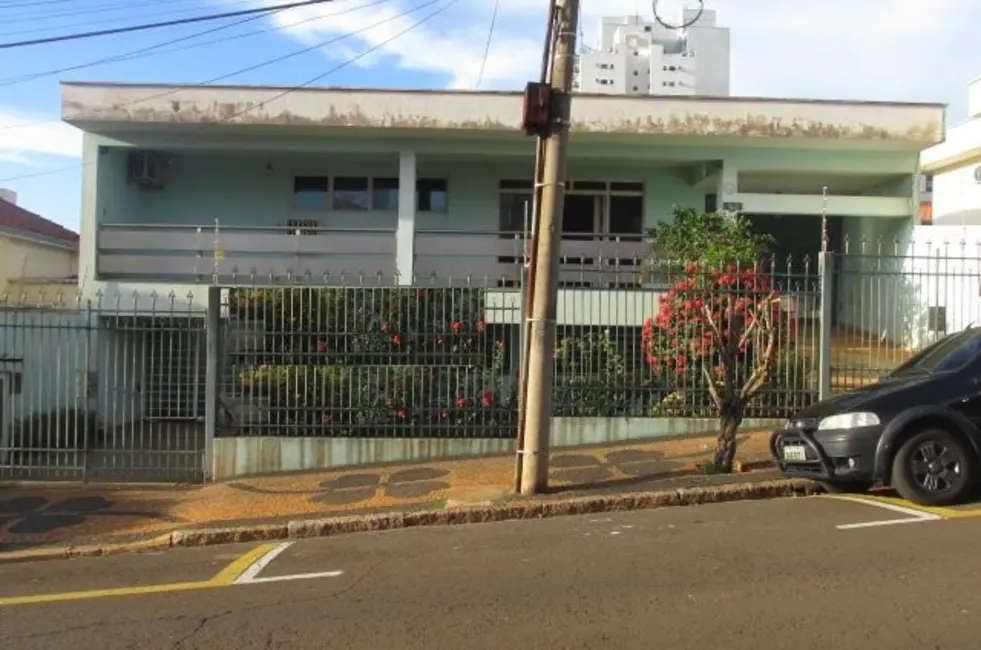 Foto 1 de Casa Comercial com 4 quartos à venda e para alugar, 373m2 em Piracicaba - SP