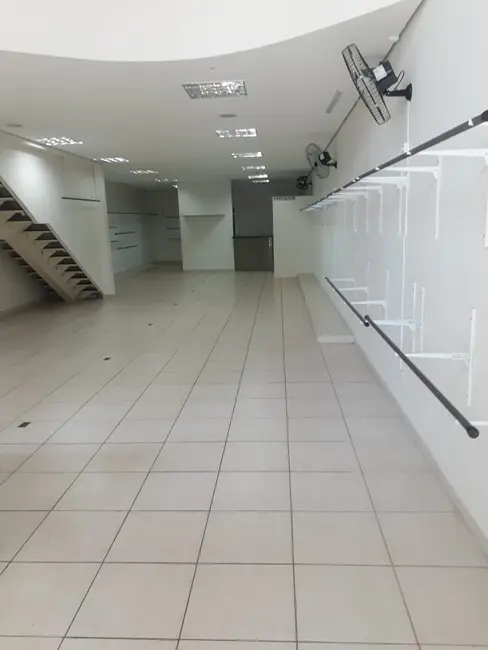 Loja para alugar, 262m2 em Piracicaba - SP - imagem 1 Foto 1 de Loja para alugar, 262m2 em Piracicaba - SP