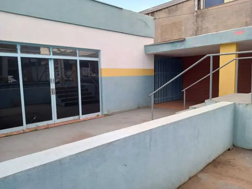 Foto 2 de Casa Comercial com 3 quartos para alugar, 217m2 em Piracicaba - SP