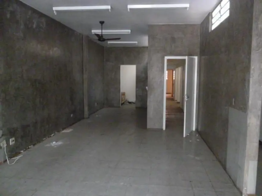 Foto 2 de Casa Comercial à venda e para alugar, 300m2 em Piracicaba - SP