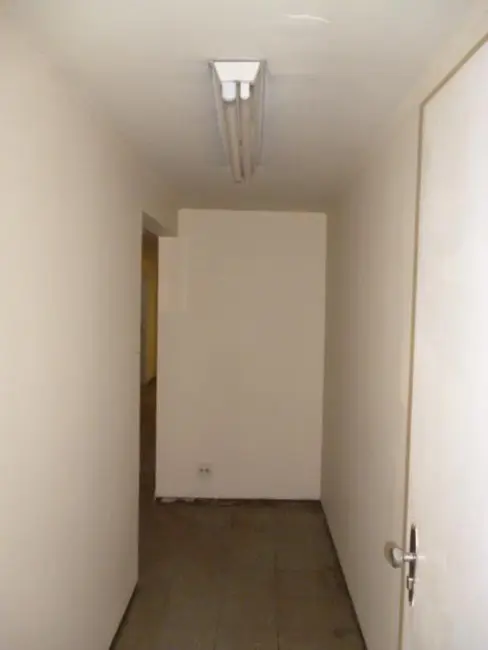 Foto 3 de Casa Comercial à venda e para alugar, 300m2 em Piracicaba - SP