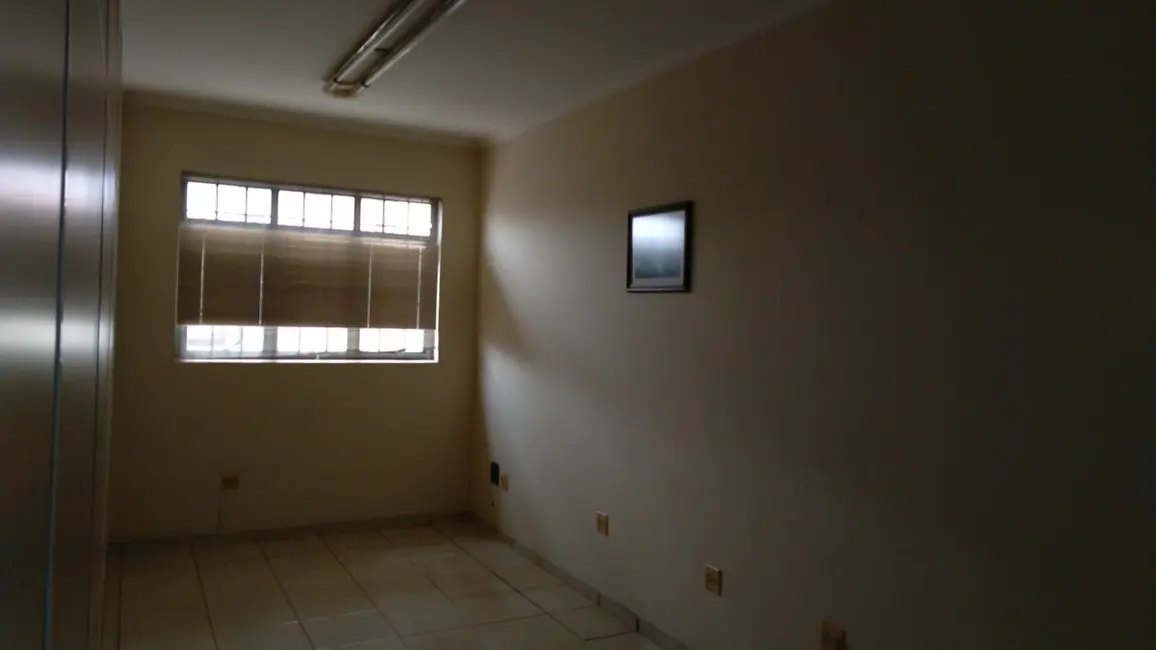 Loja à venda, 182m2 em Piracicaba - SP - imagem 2 Foto 2 de Loja à venda, 182m2 em Piracicaba - SP