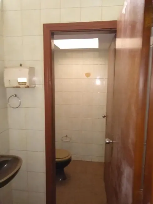 Casa Comercial à venda, 202m2 em Piracicaba - SP - imagem 8 Foto 8 de Casa Comercial à venda, 202m2 em Piracicaba - SP