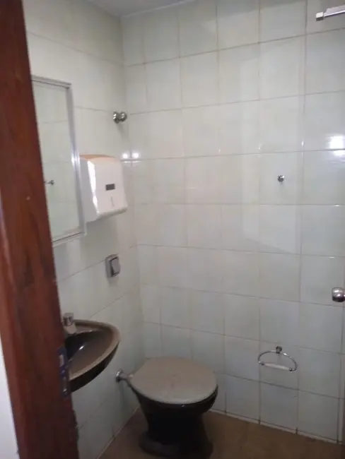 Casa Comercial à venda, 202m2 em Piracicaba - SP - imagem 6 Foto 6 de Casa Comercial à venda, 202m2 em Piracicaba - SP