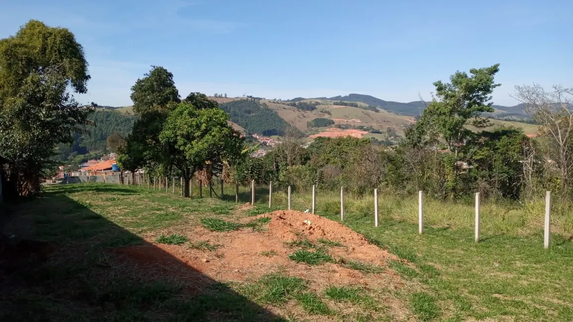 Foto 1 de Terreno / Lote à venda, 700m2 em Piracaia - SP