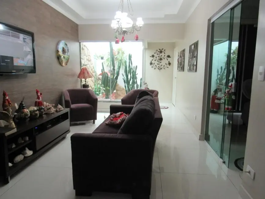 Casa com 5 quartos à venda, 280m2 em Piracicaba - SP - imagem 5 Foto 5 de Casa com 5 quartos à venda, 280m2 em Piracicaba - SP