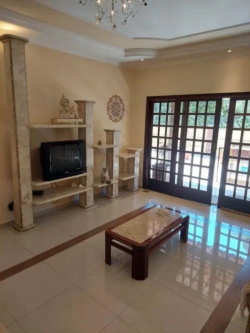 Foto 4 de Casa com 3 quartos à venda, 299m2 em Aguas De Sao Pedro - SP