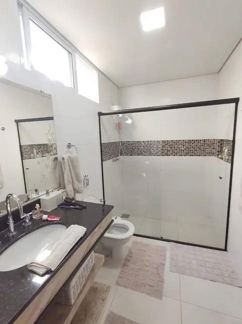 Casa com 3 quartos à venda, 163m2 em Piracicaba - SP - imagem 6 Foto 6 de Casa com 3 quartos à venda, 163m2 em Piracicaba - SP