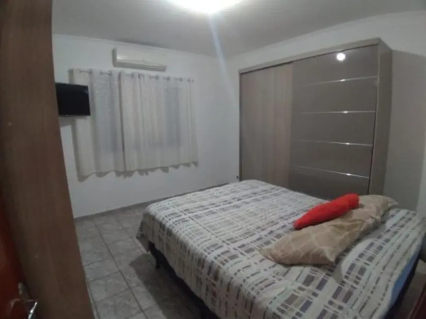 Foto 3 de Casa com 4 quartos à venda, 159m2 em Sao Pedro - SP