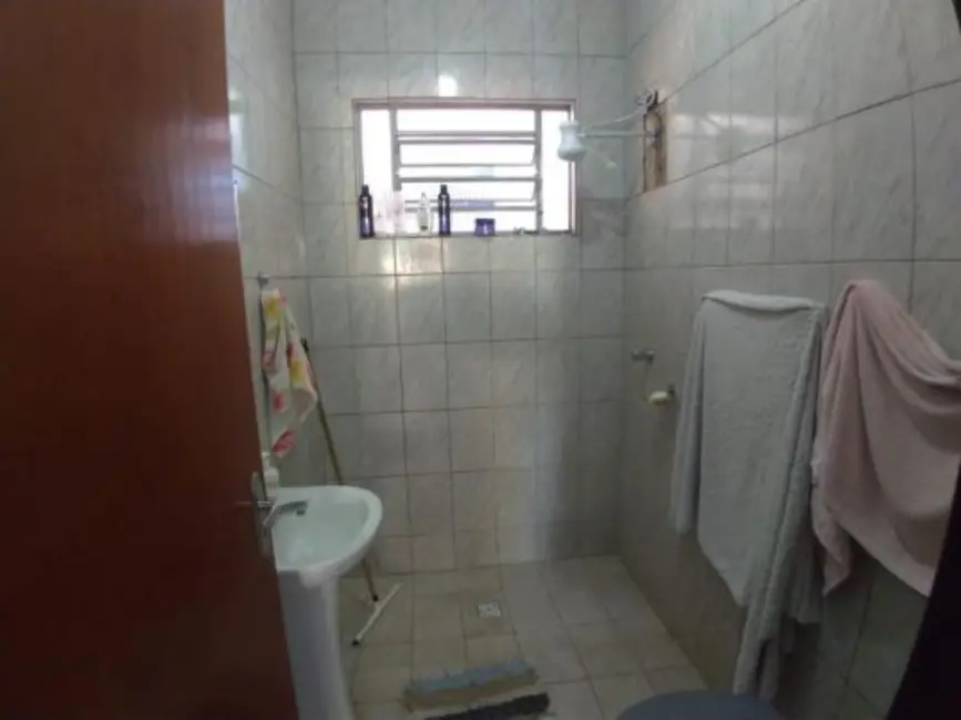 Foto 4 de Casa com 4 quartos à venda, 159m2 em Sao Pedro - SP