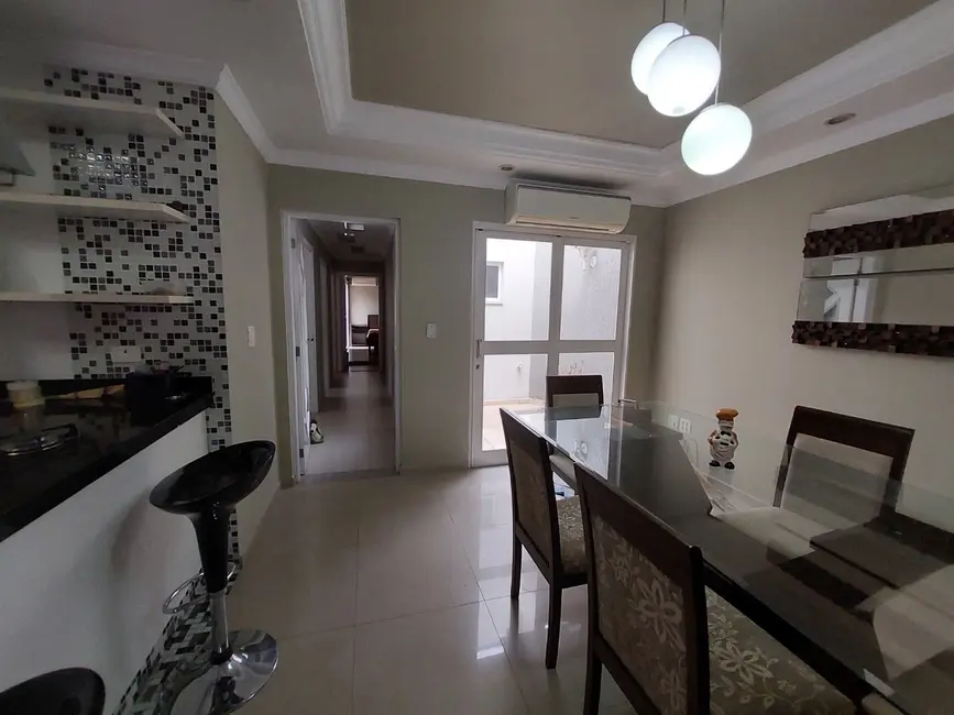 Casa com 4 quartos à venda, 230m2 em Piracicaba - SP - imagem 9 Foto 9 de Casa com 4 quartos à venda, 230m2 em Piracicaba - SP