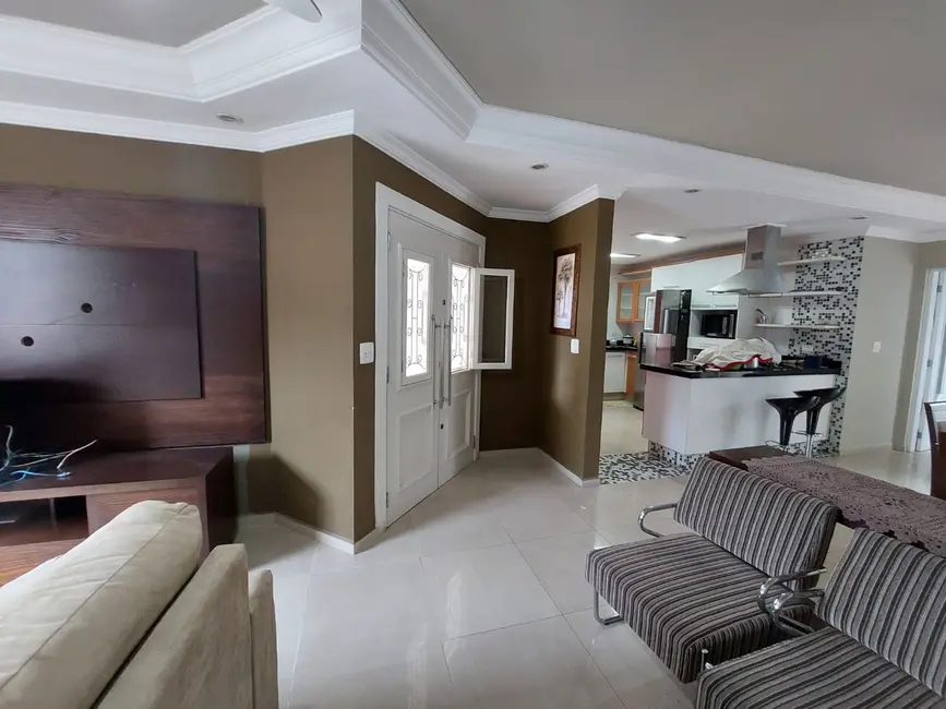 Casa com 4 quartos à venda, 230m2 em Piracicaba - SP - imagem 5 Foto 5 de Casa com 4 quartos à venda, 230m2 em Piracicaba - SP