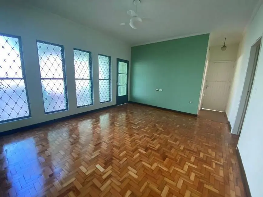Casa com 3 quartos à venda, 180m2 em Piracicaba - SP - imagem 4 Foto 4 de Casa com 3 quartos à venda, 180m2 em Piracicaba - SP