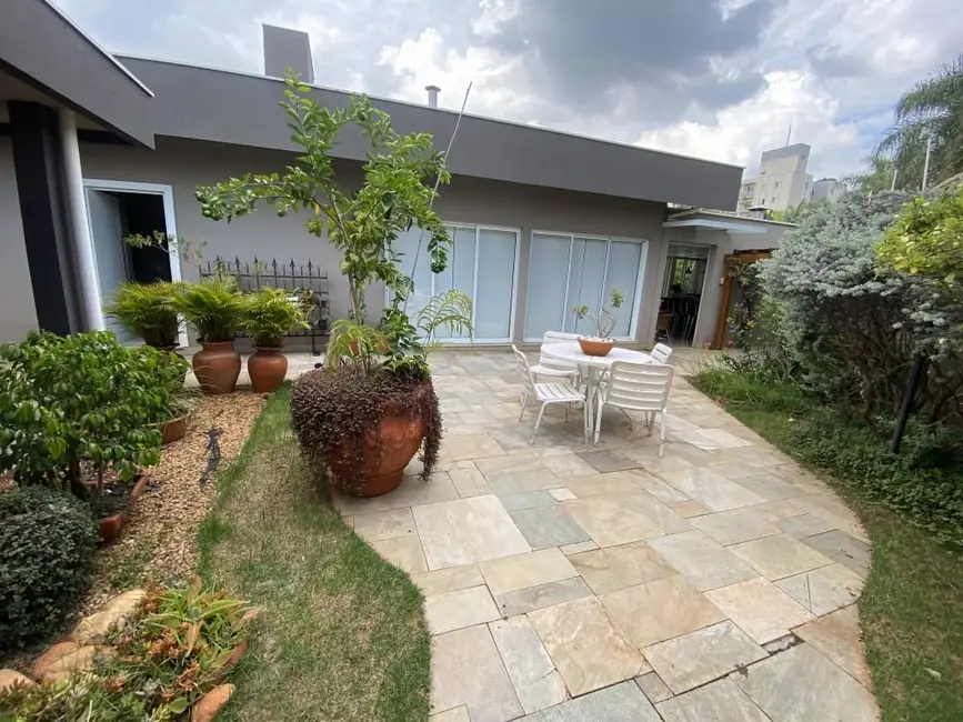 Casa com 5 quartos à venda, 459m2 em Piracicaba - SP - imagem 2 Foto 2 de Casa com 5 quartos à venda, 459m2 em Piracicaba - SP