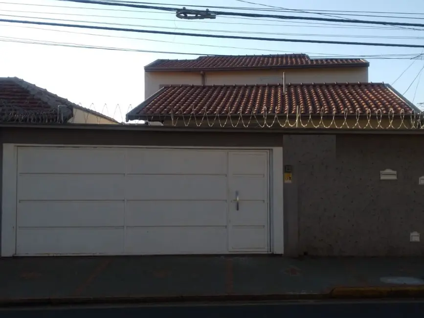 Foto 1 de Casa com 5 quartos à venda, 250m2 em Piracicaba - SP