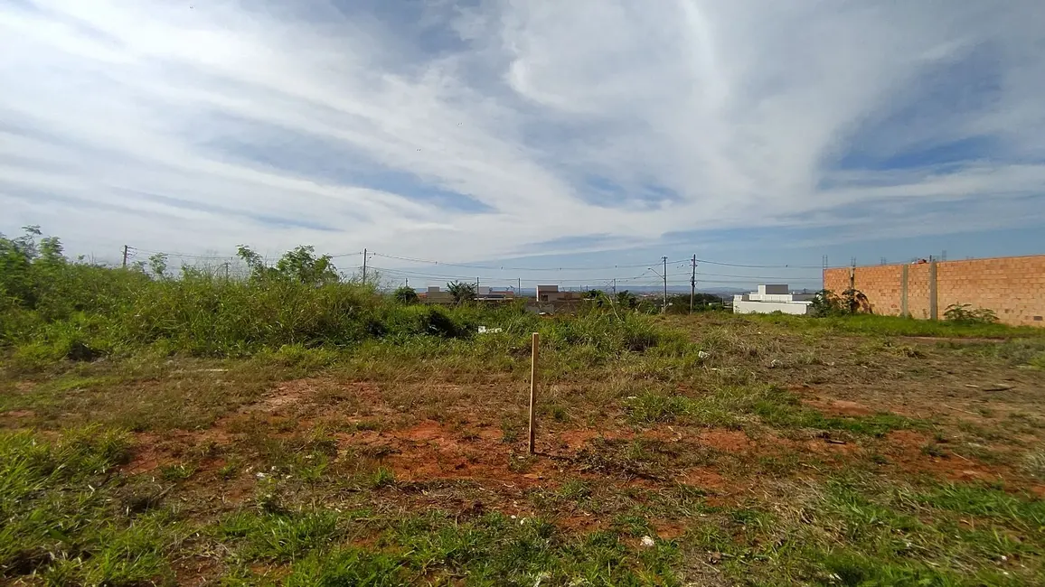 Foto 2 de Terreno / Lote à venda, 200m2 em Piracicaba - SP