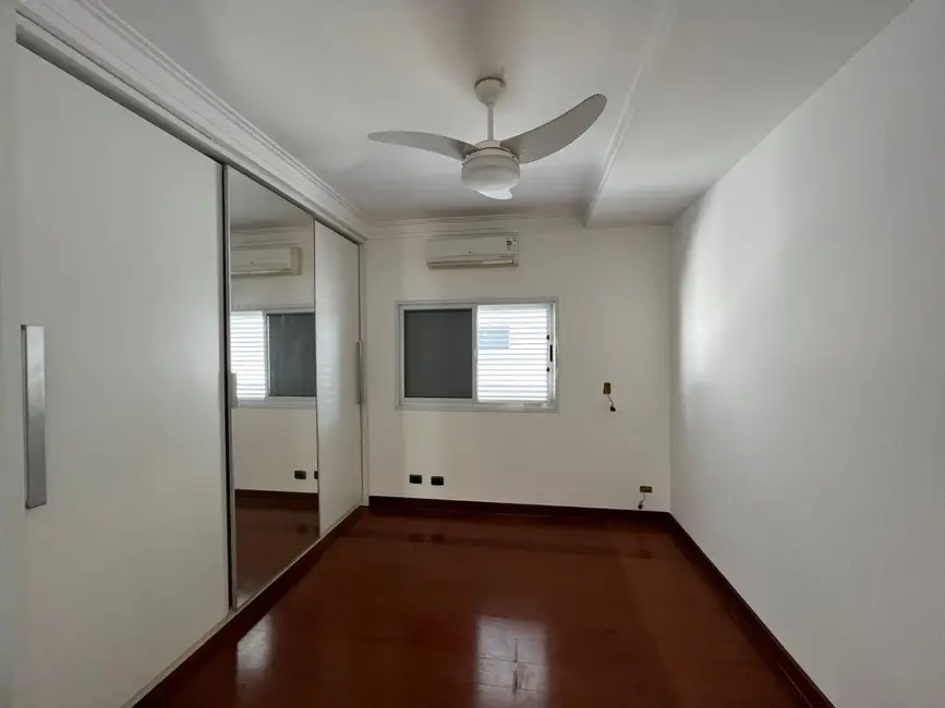Casa de Condomínio com 3 quartos para alugar, 290m2 em Piracicaba - SP - imagem 8 Foto 8 de Casa de Condomínio com 3 quartos para alugar, 290m2 em Piracicaba - SP