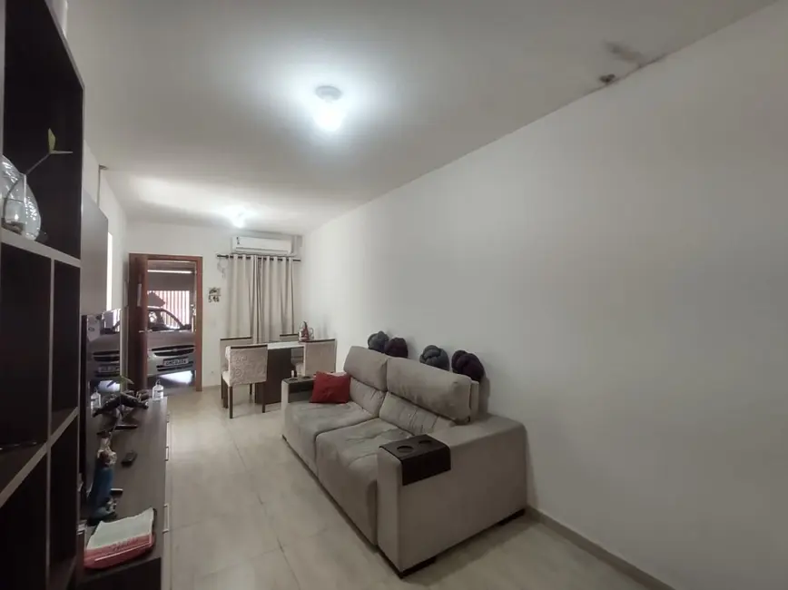 Casa com 2 quartos à venda, 53m2 em Piracicaba - SP - imagem 4 Foto 4 de Casa com 2 quartos à venda, 53m2 em Piracicaba - SP