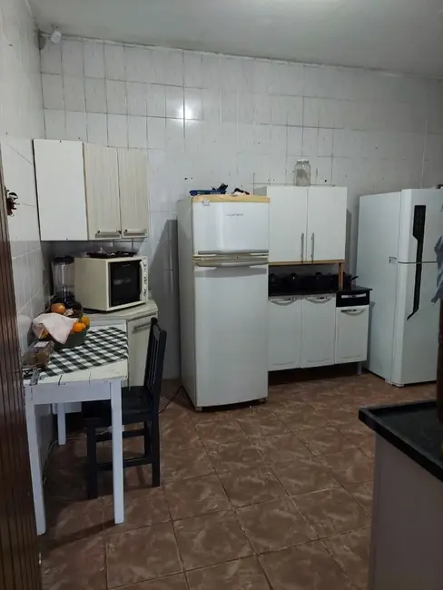 Casa com 3 quartos à venda, 150m2 em Peruibe - SP - imagem 5 Foto 5 de Casa com 3 quartos à venda, 150m2 em Peruibe - SP