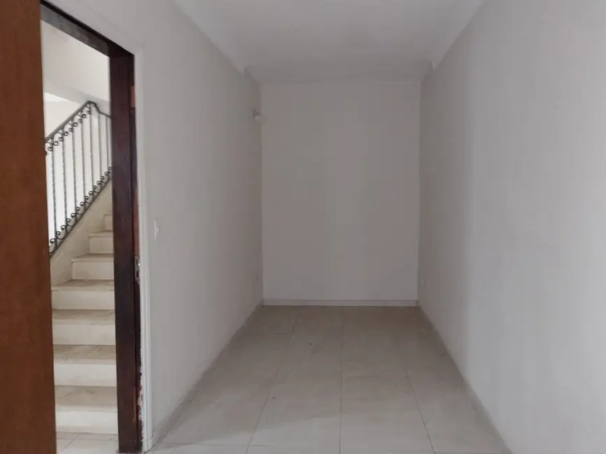 Foto 6 de Casa com 3 quartos para alugar, 217m2 em Piracicaba - SP