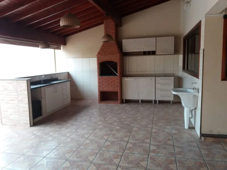 Casa com 2 quartos à venda, 200m2 em Charqueada - SP - imagem 5 Foto 5 de Casa com 2 quartos à venda, 200m2 em Charqueada - SP