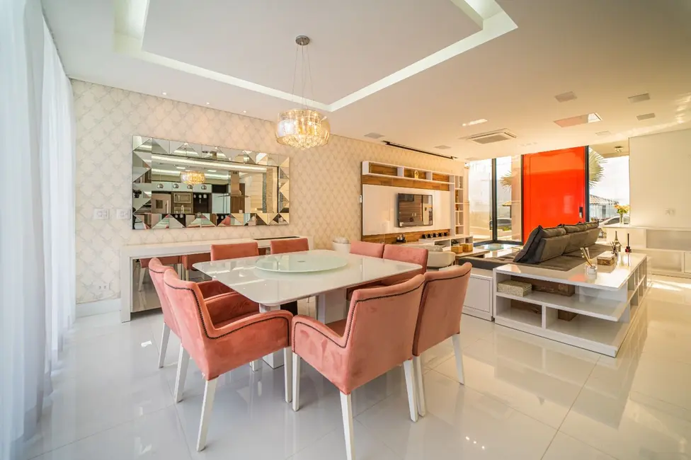 Foto 7 de Casa de Condomínio com 3 quartos à venda e para alugar, 387m2 em Sao Pedro - SP