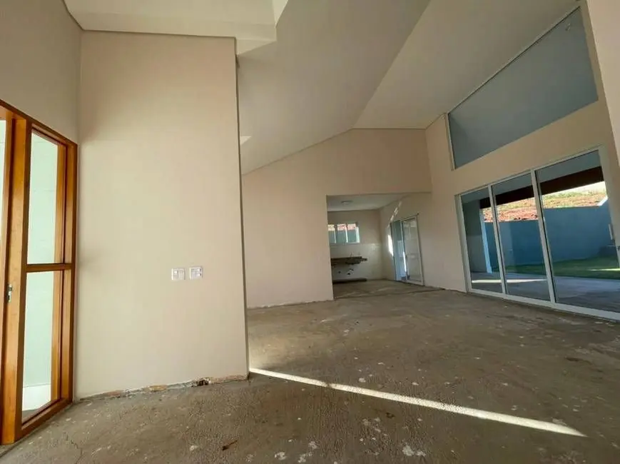 Foto 9 de Chácara com 3 quartos à venda, 204m2 em Sao Pedro - SP