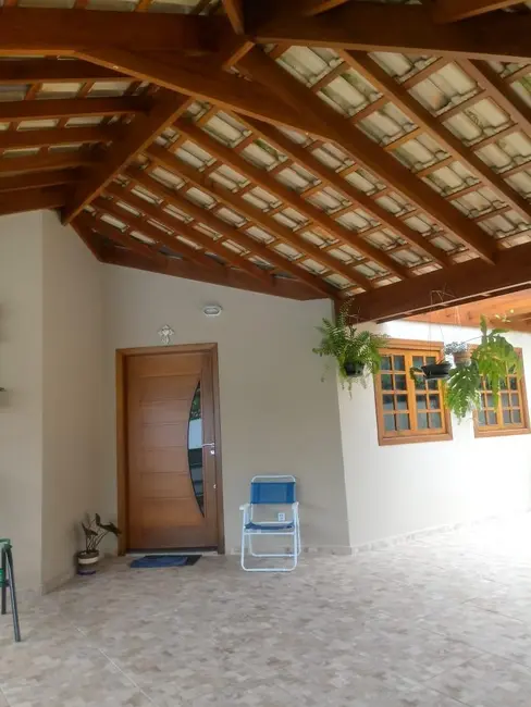 Foto 3 de Casa com 3 quartos à venda, 200m2 em Aguas De Sao Pedro - SP