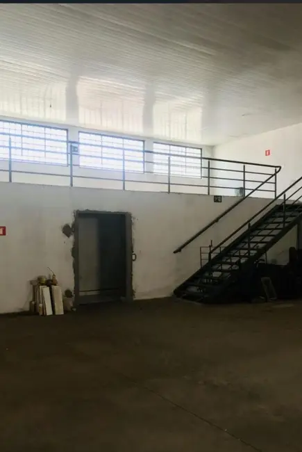 Foto 4 de Loja para alugar, 590m2 em Piracicaba - SP