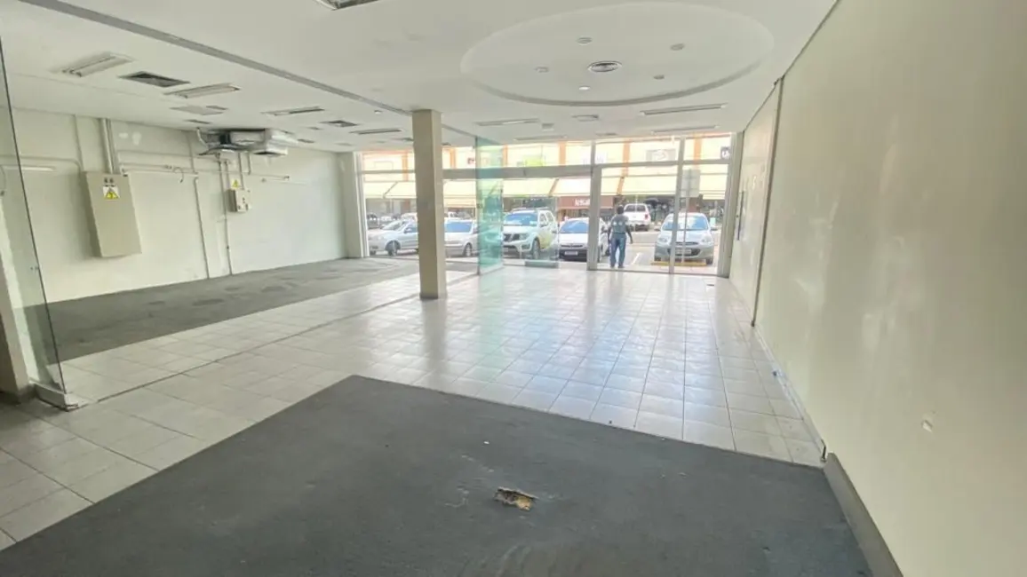 Foto 7 de Loja para alugar, 351m2 em Piracicaba - SP
