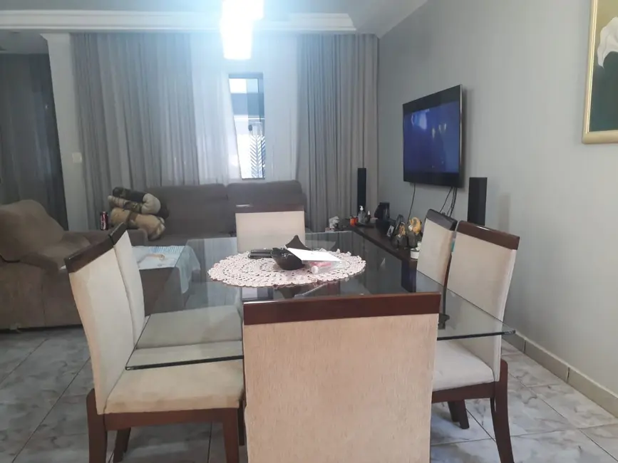 Casa com 3 quartos à venda, 175m2 em Piracicaba - SP - imagem 7 Foto 7 de Casa com 3 quartos à venda, 175m2 em Piracicaba - SP