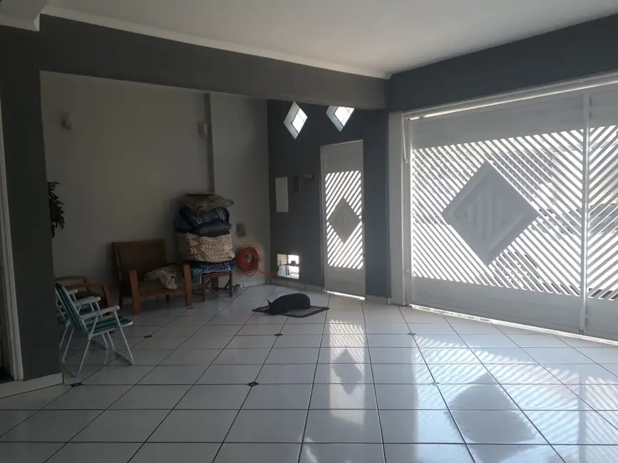 Casa com 3 quartos à venda, 175m2 em Piracicaba - SP - imagem 3 Foto 3 de Casa com 3 quartos à venda, 175m2 em Piracicaba - SP