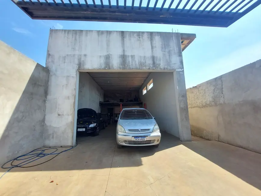 Casa com 2 quartos à venda, 200m2 em Piracicaba - SP - imagem 3 Foto 3 de Casa com 2 quartos à venda, 200m2 em Piracicaba - SP