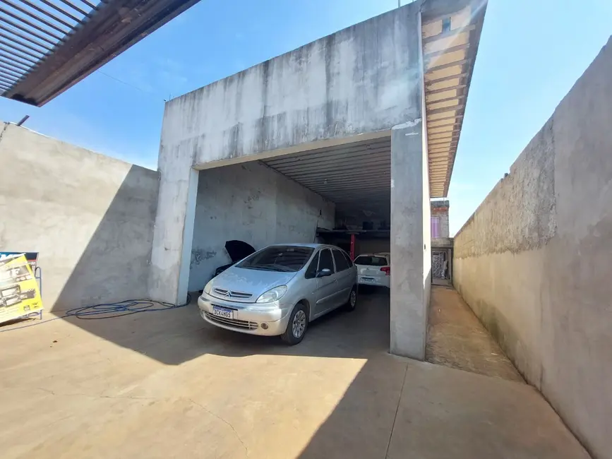 Foto 1 de Casa com 2 quartos à venda, 200m2 em Piracicaba - SP