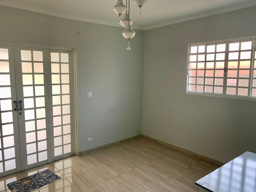 Casa com 2 quartos à venda, 100m2 em Piracicaba - SP - imagem 2 Foto 2 de Casa com 2 quartos à venda, 100m2 em Piracicaba - SP