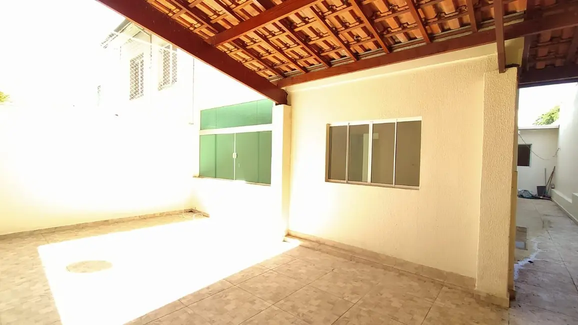 Foto 2 de Casa com 3 quartos para alugar, 163m2 em Piracicaba - SP