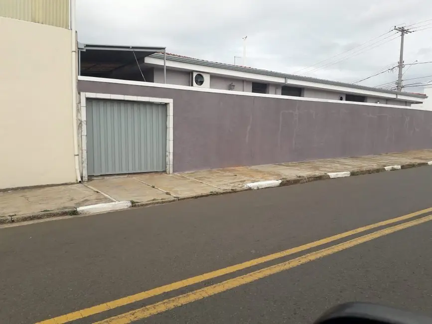 Casa com 4 quartos à venda, 200m2 em Campinas - SP - imagem 1 Foto 1 de Casa com 4 quartos à venda, 200m2 em Campinas - SP