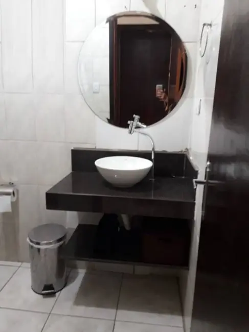 Casa de Condomínio com 2 quartos à venda, 84m2 em Piracicaba - SP - imagem 4 Foto 4 de Casa de Condomínio com 2 quartos à venda, 84m2 em Piracicaba - SP