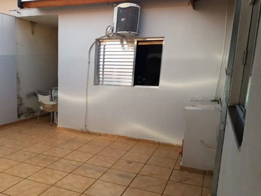 Casa de Condomínio com 2 quartos à venda, 84m2 em Piracicaba - SP - imagem 3 Foto 3 de Casa de Condomínio com 2 quartos à venda, 84m2 em Piracicaba - SP