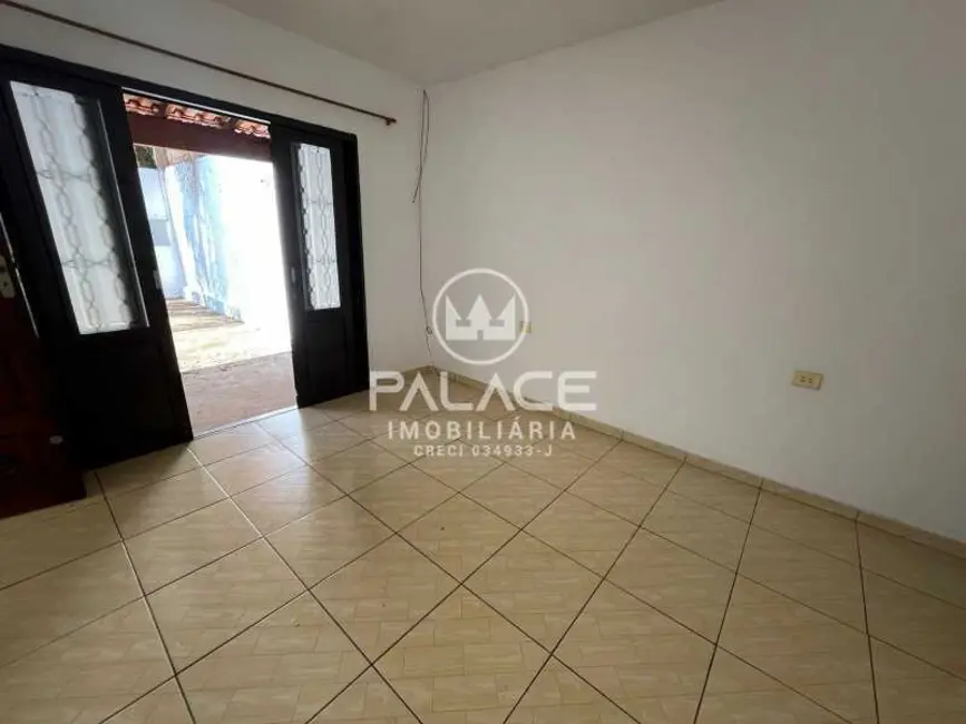 Foto 2 de Casa com 1 quarto para alugar, 180m2 em Piracicaba - SP