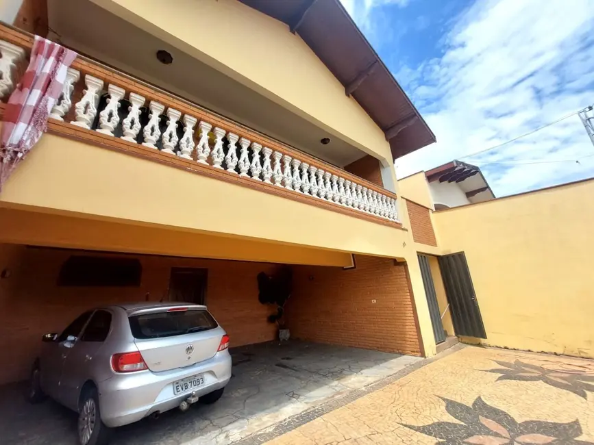 Foto 2 de Casa com 3 quartos à venda, 185m2 em Piracicaba - SP