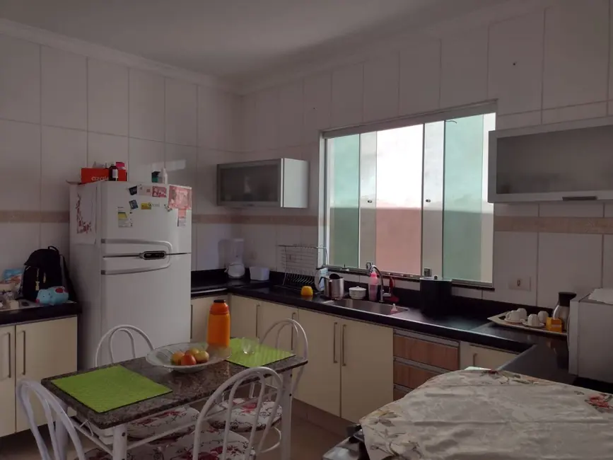 Casa com 3 quartos à venda, 240m2 em Piracicaba - SP - imagem 4 Foto 4 de Casa com 3 quartos à venda, 240m2 em Piracicaba - SP