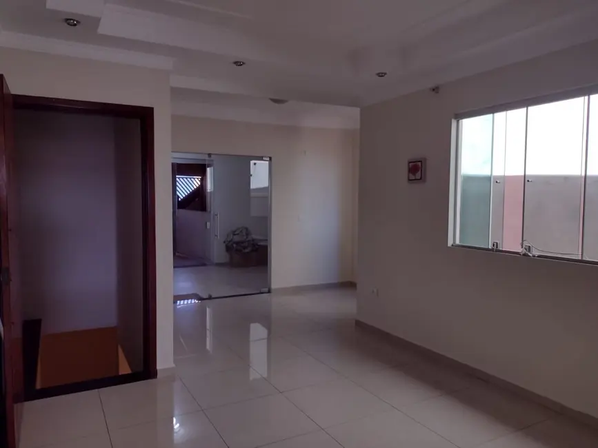 Casa com 3 quartos à venda, 240m2 em Piracicaba - SP - imagem 3 Foto 3 de Casa com 3 quartos à venda, 240m2 em Piracicaba - SP