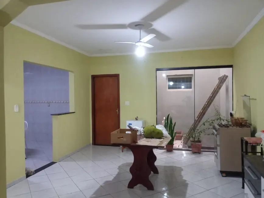 Foto 1 de Casa com 4 quartos à venda, 300m2 em Piracicaba - SP