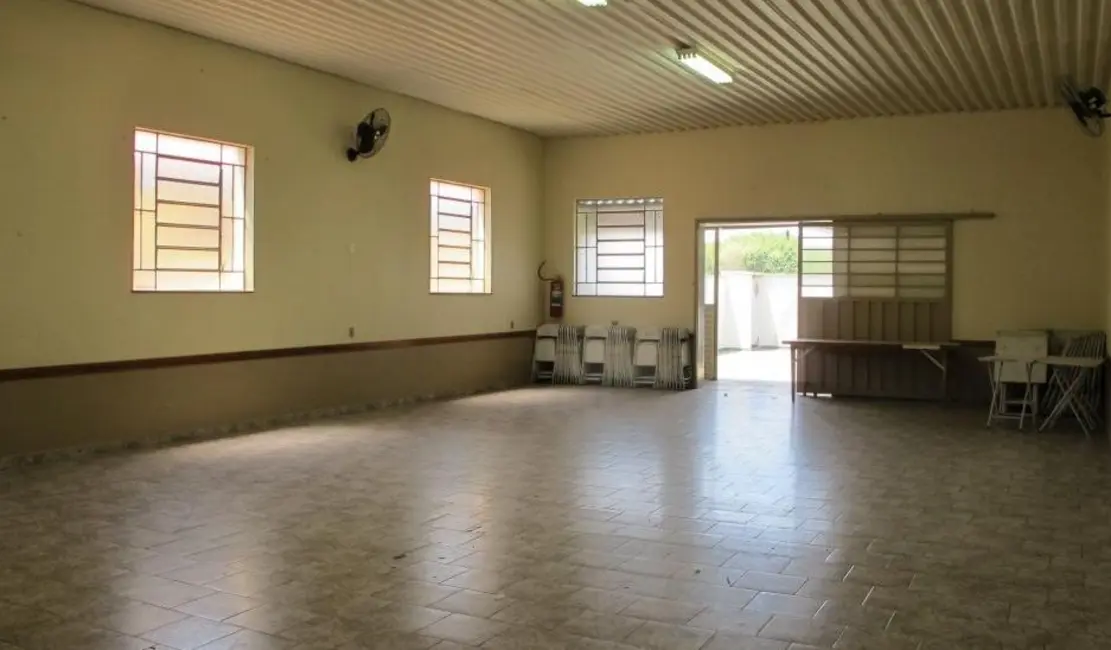 Foto 2 de Loja à venda, 302m2 em Piracicaba - SP