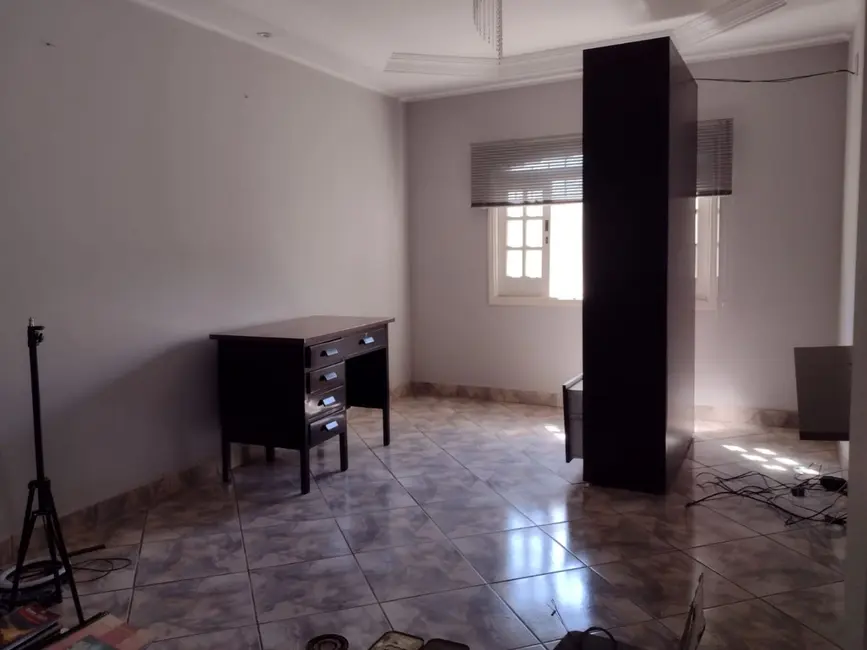 Casa com 3 quartos à venda, 190m2 em Piracicaba - SP - imagem 4 Foto 4 de Casa com 3 quartos à venda, 190m2 em Piracicaba - SP