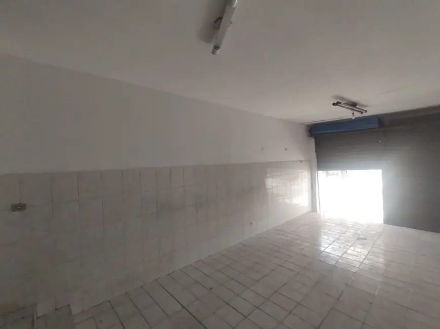 Foto 2 de Loja para alugar, 180m2 em Piracicaba - SP