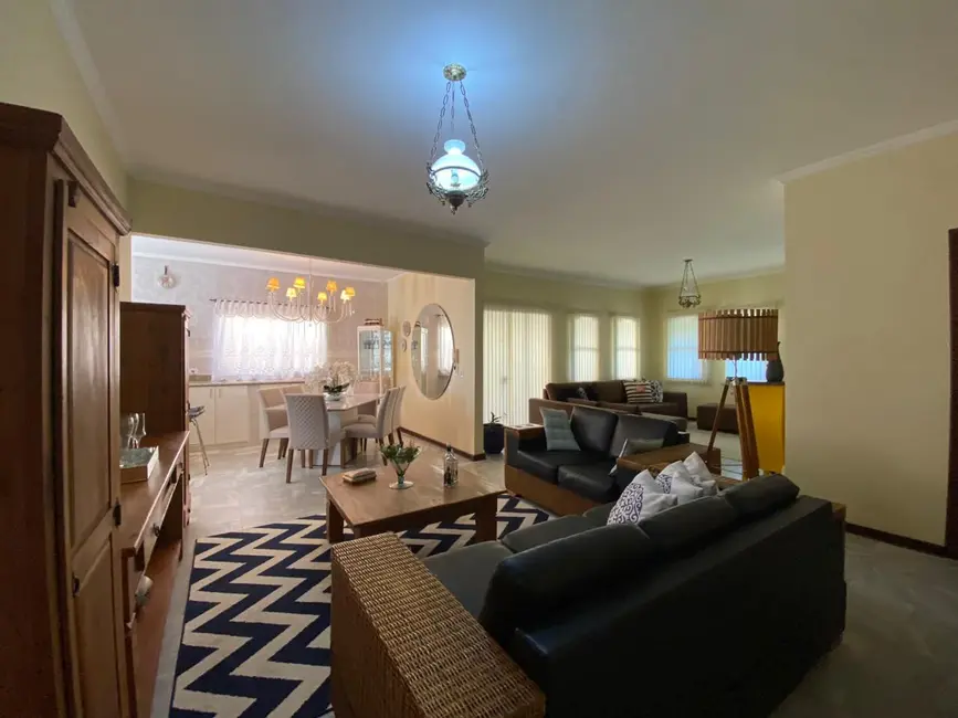 Foto 1 de Casa com 3 quartos à venda, 275m2 em Aguas De Sao Pedro - SP